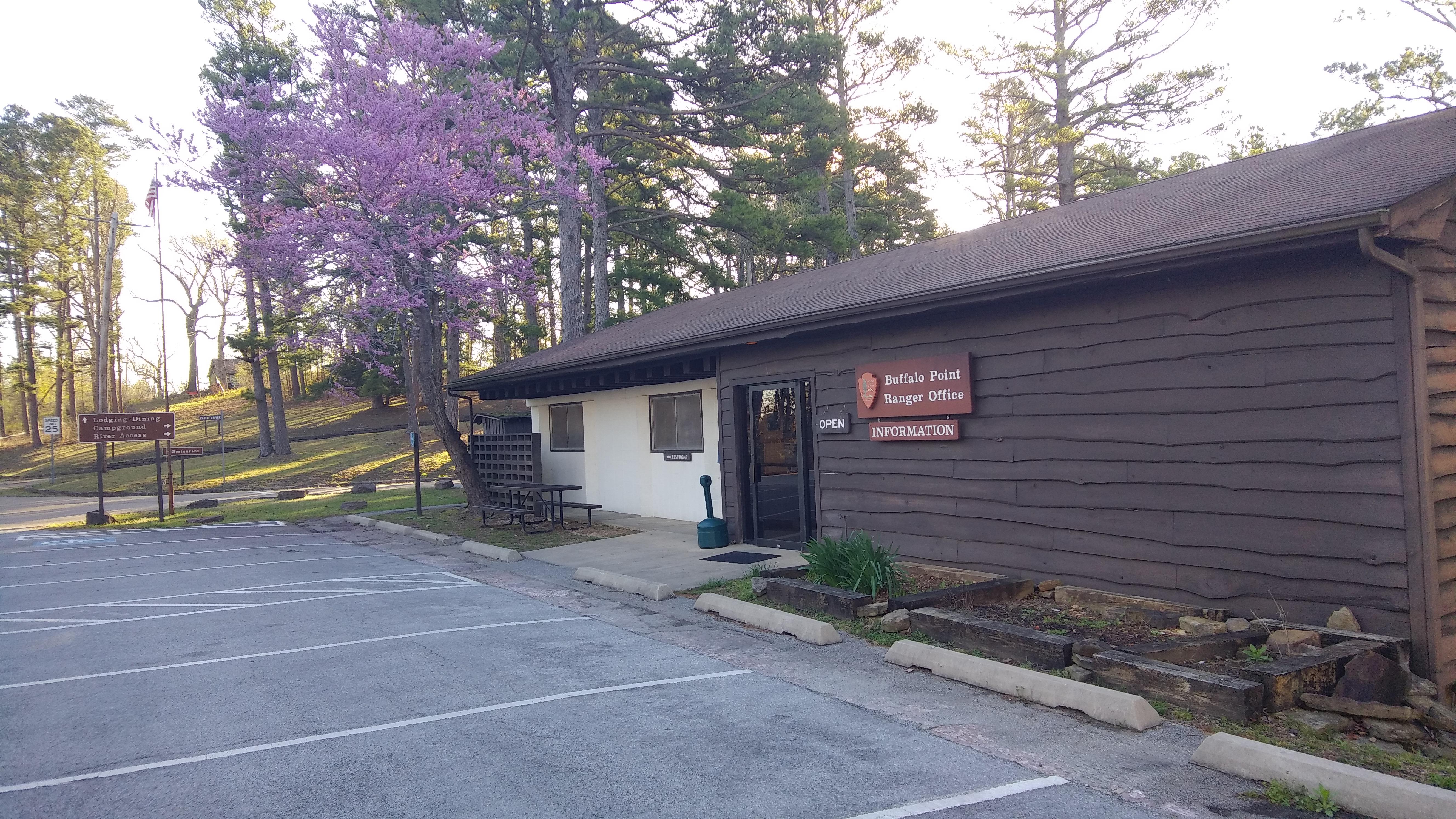 Buffalo Point Visitor Contact Station photo