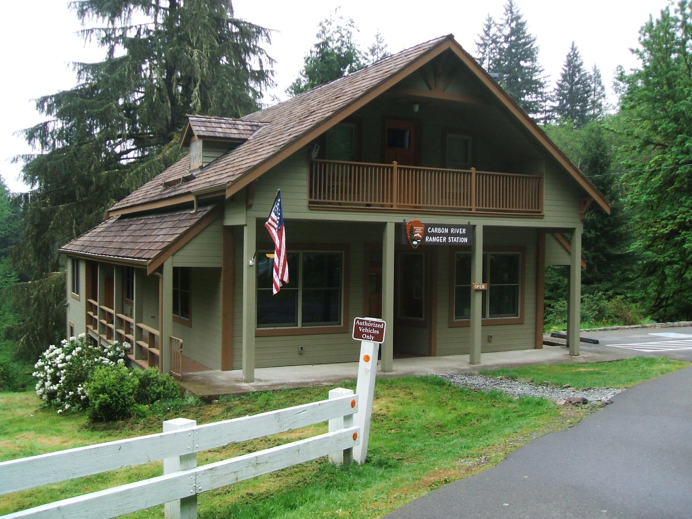 Carbon River Ranger Station photo