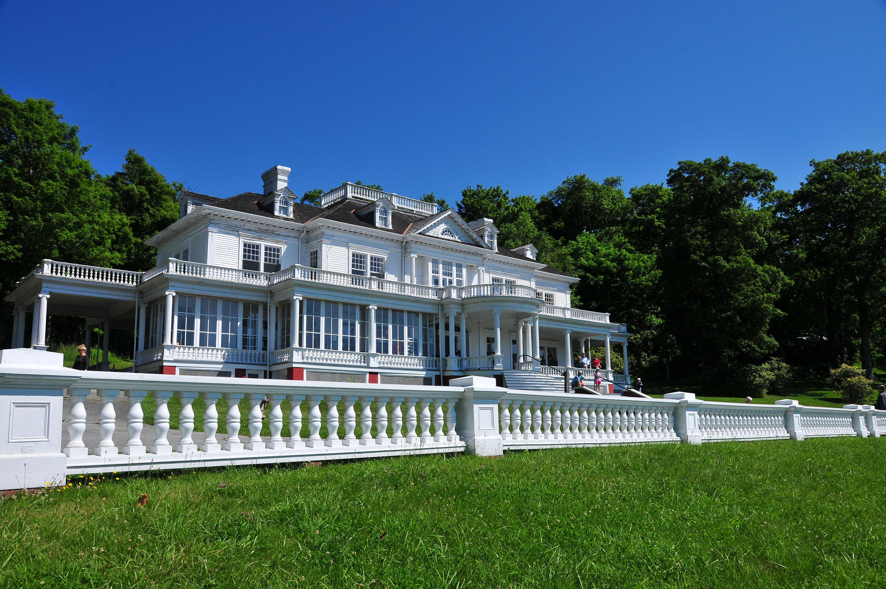 Moses Cone Manor House and Visitor Center (Milepost 294) photo