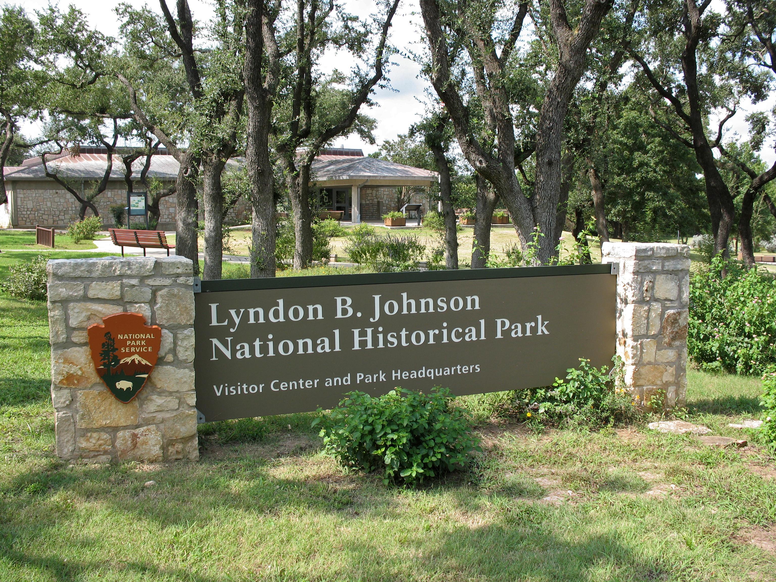 Visitor Center and Park Headquarters photo 3