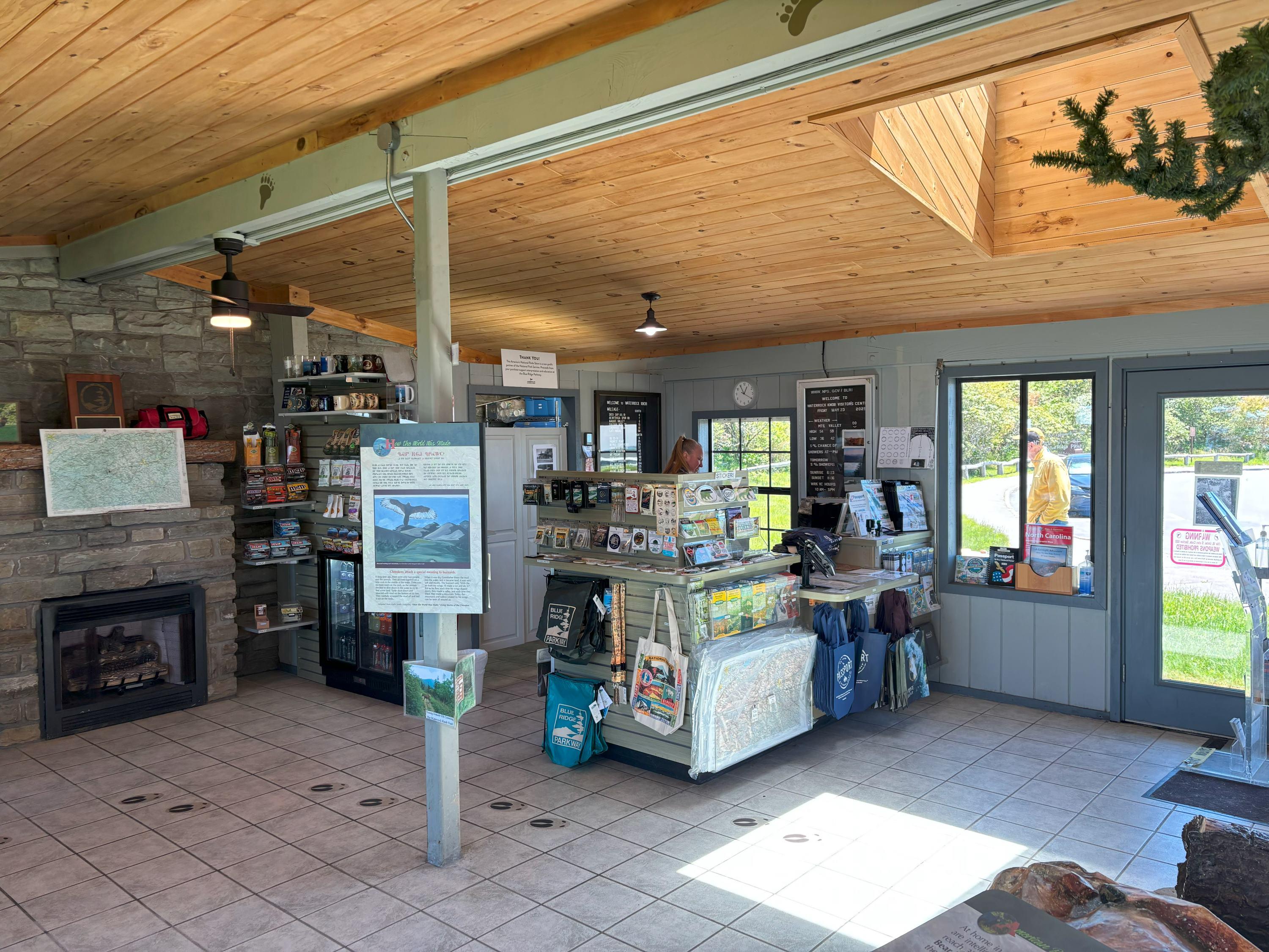 Waterrock Knob Visitor Center (Milepost 451.2) photo 5