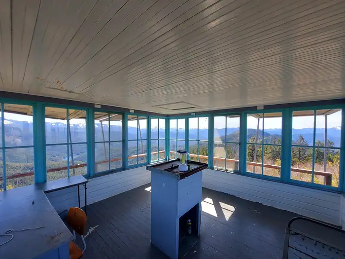 Acorn Woman Peak Lookout photo 3