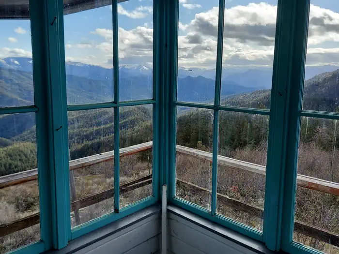 Acorn Woman Peak Lookout photo 4