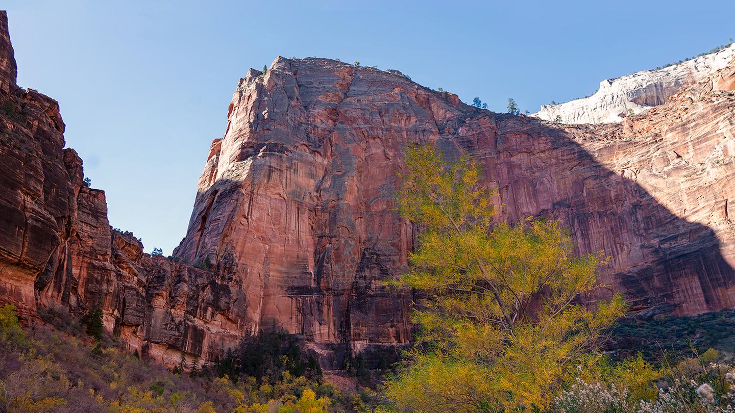 Angels Landing: Fall (Hikes on September 1 – November 30) photo