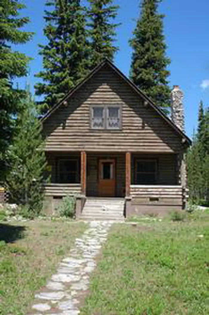 ANTHONY LAKE GUARD STATION photo 4