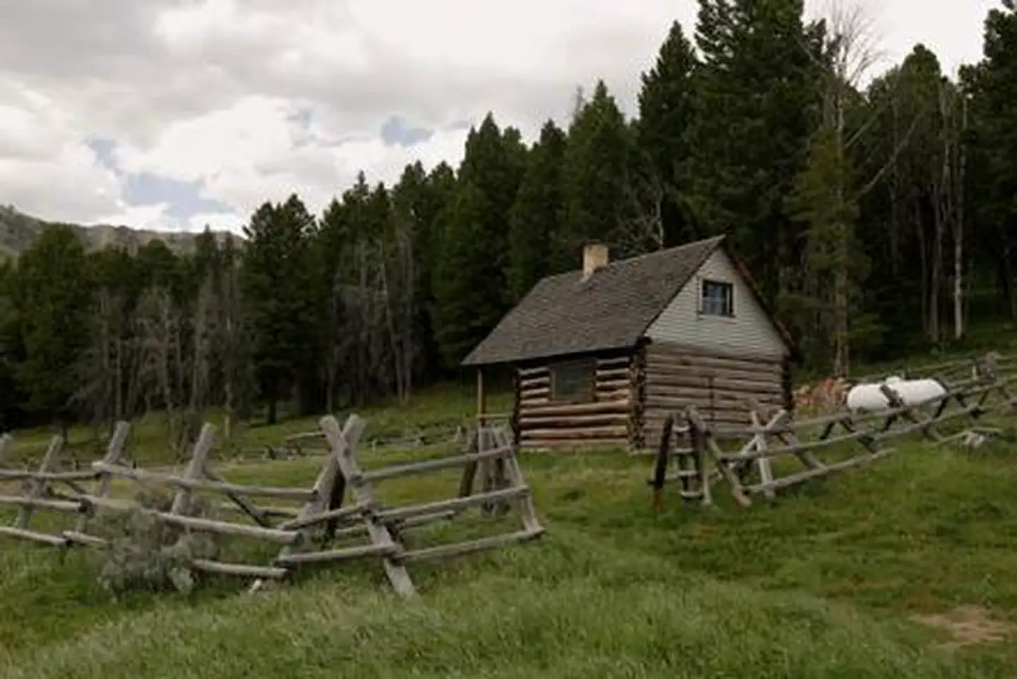 ANTONE CABIN photo 3