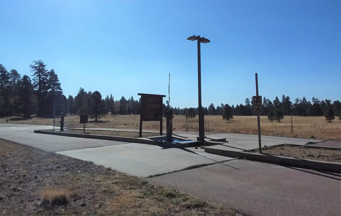 APACHE TROUT CAMPGROUND photo 4