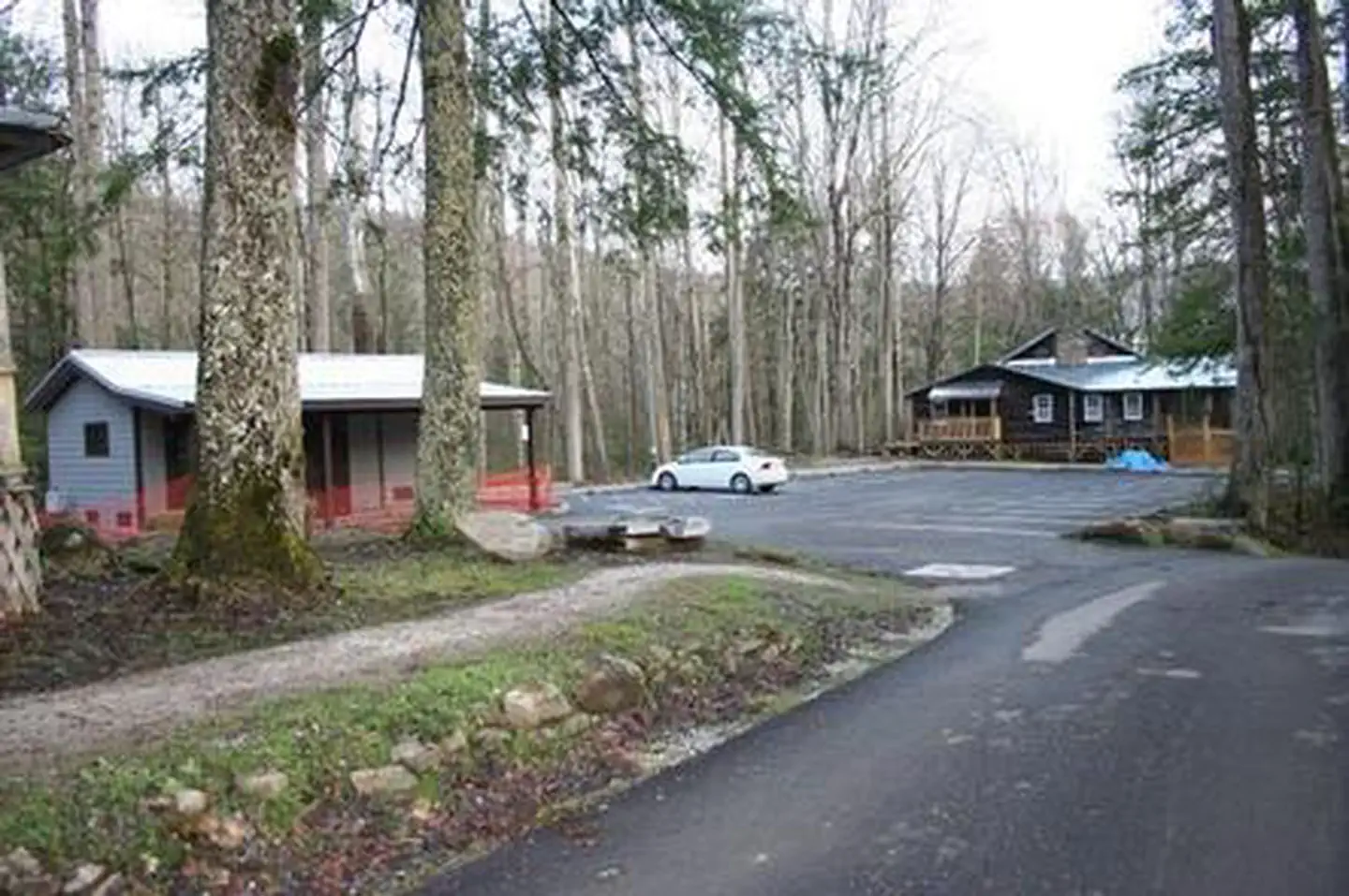 APPALACHIAN CLUBHOUSE photo 4
