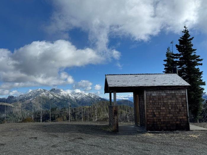BEAR BASIN LOOKOUT AND CABIN photo 4