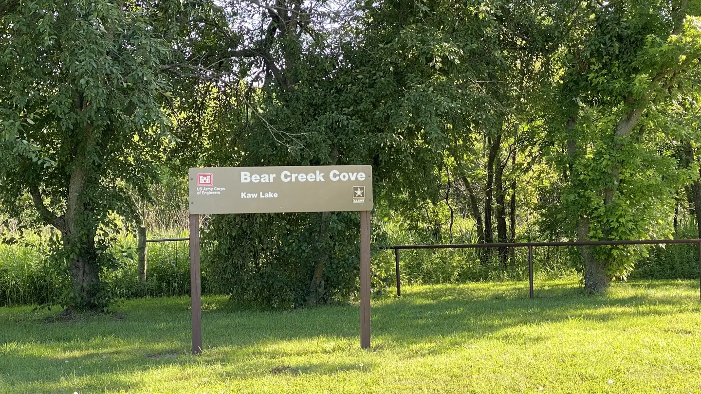BEAR CREEK COVE photo 3