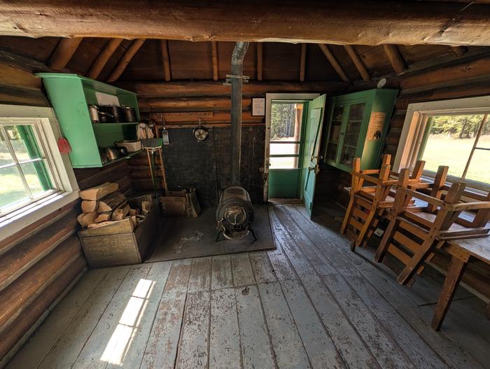 BEAVER CREEK CABIN (MT) photo 3