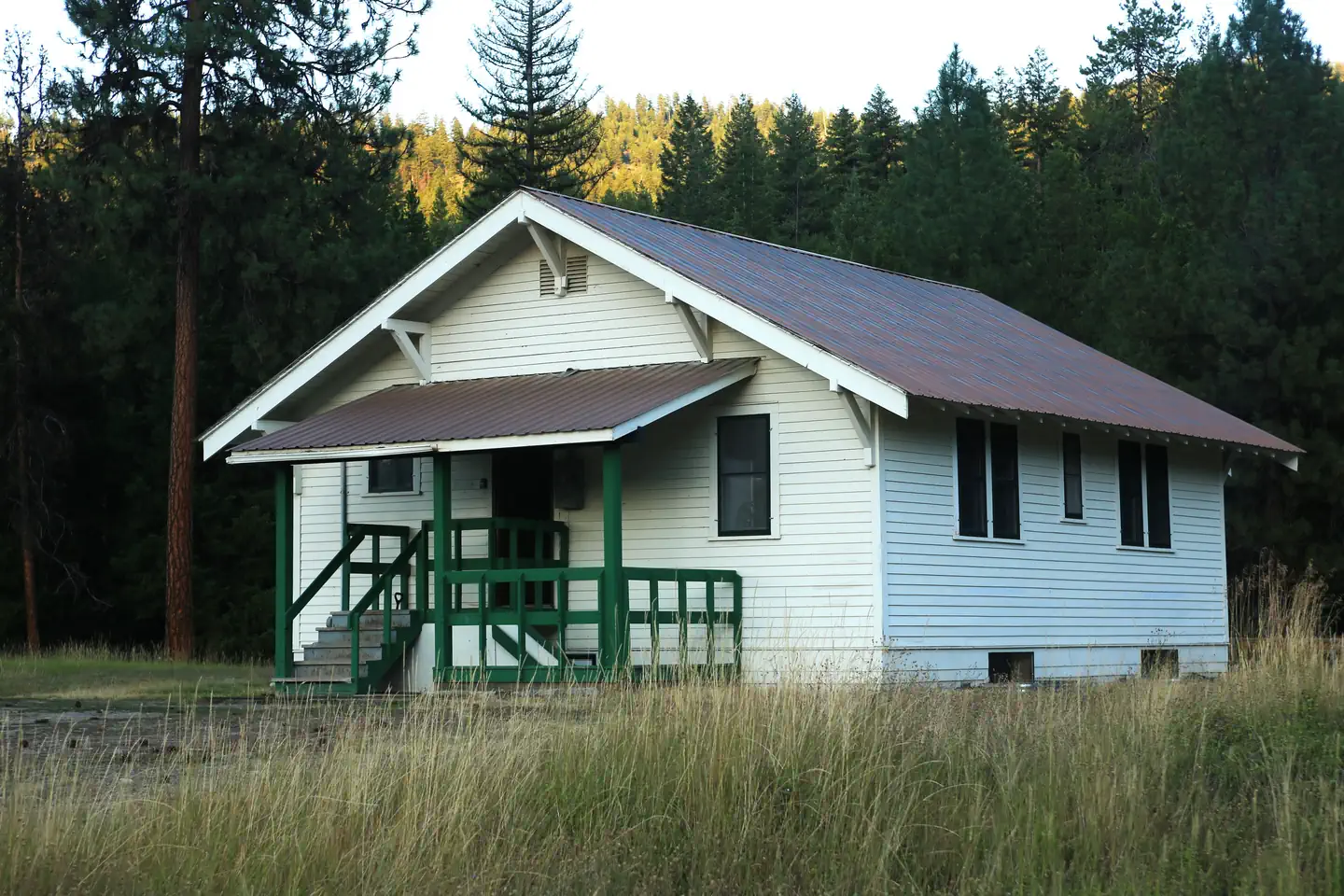 BEND GUARD STATION photo 3