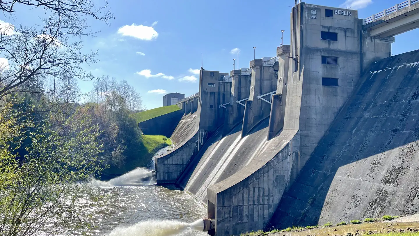 Berlin Lake Dam Tours photo