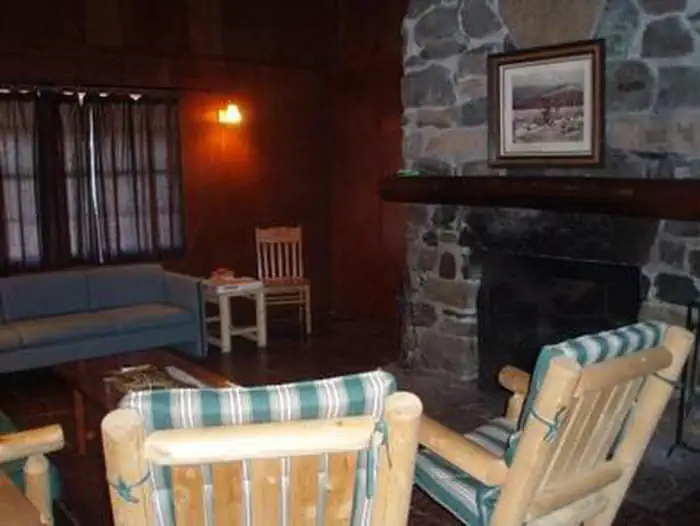 BLUE SPRINGS GAP CABIN photo 4