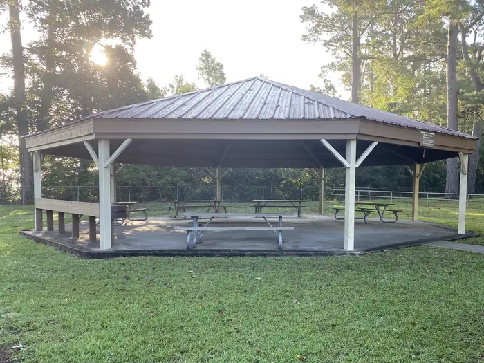 BLUFFVIEW PARK photo 2