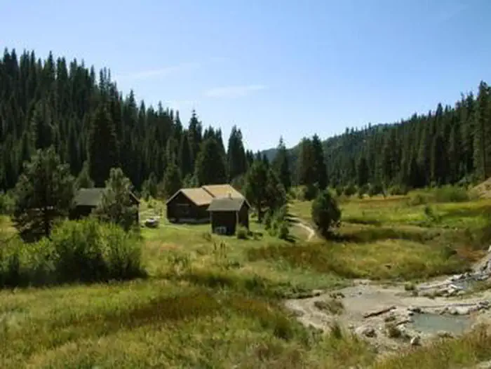 BOILING SPRINGS CABIN photo
