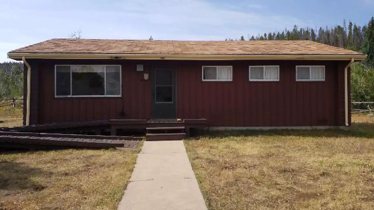 BOW RIVER RANGER STATION photo