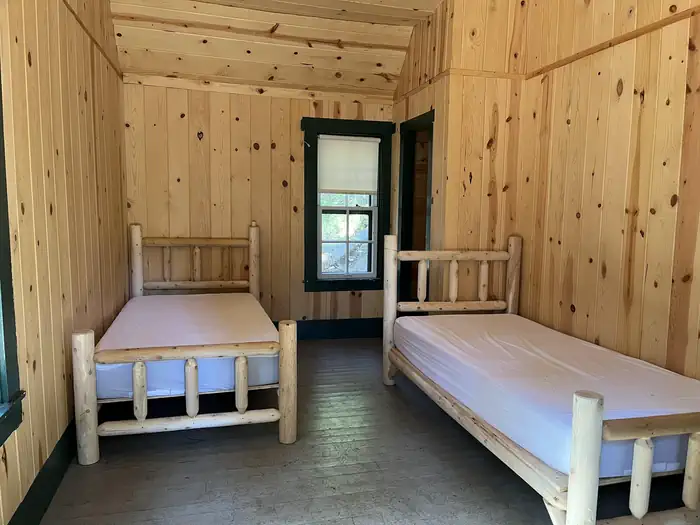 BOX CANYON GUARD STATION CABIN photo 2