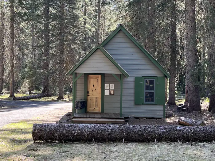 BOX CANYON GUARD STATION CABIN photo 3