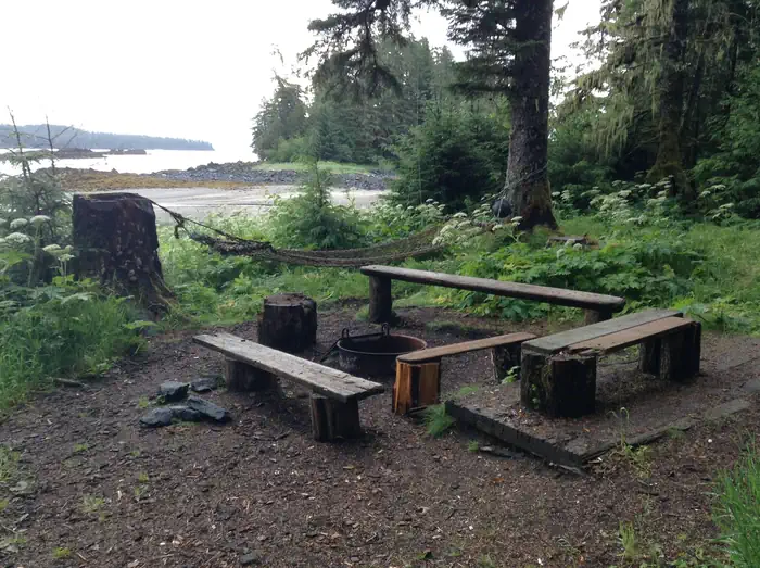 BRENTS BEACH CABIN photo 2
