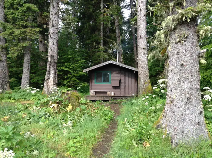 BRENTS BEACH CABIN photo 3