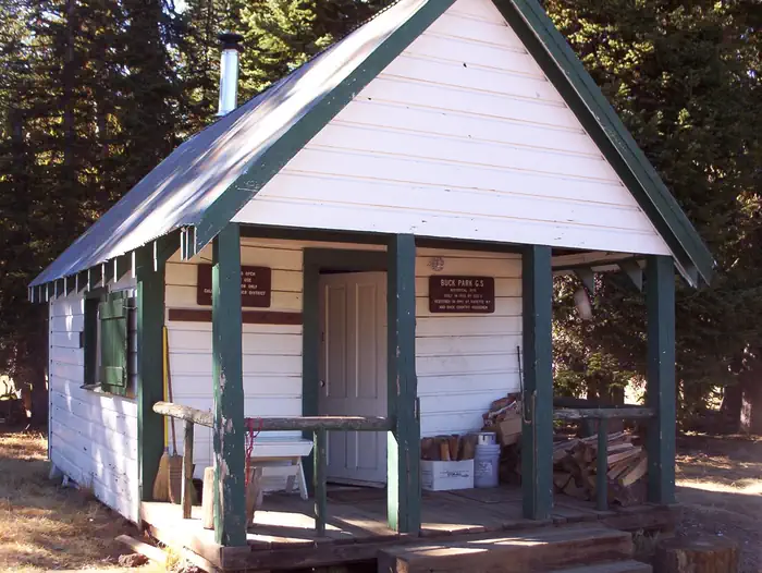 BUCK PARK CABIN photo 4