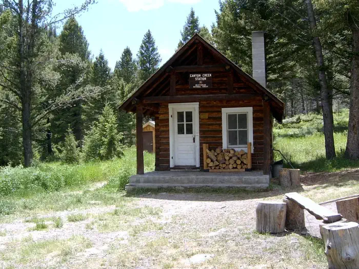 CANYON CREEK CABIN photo 3