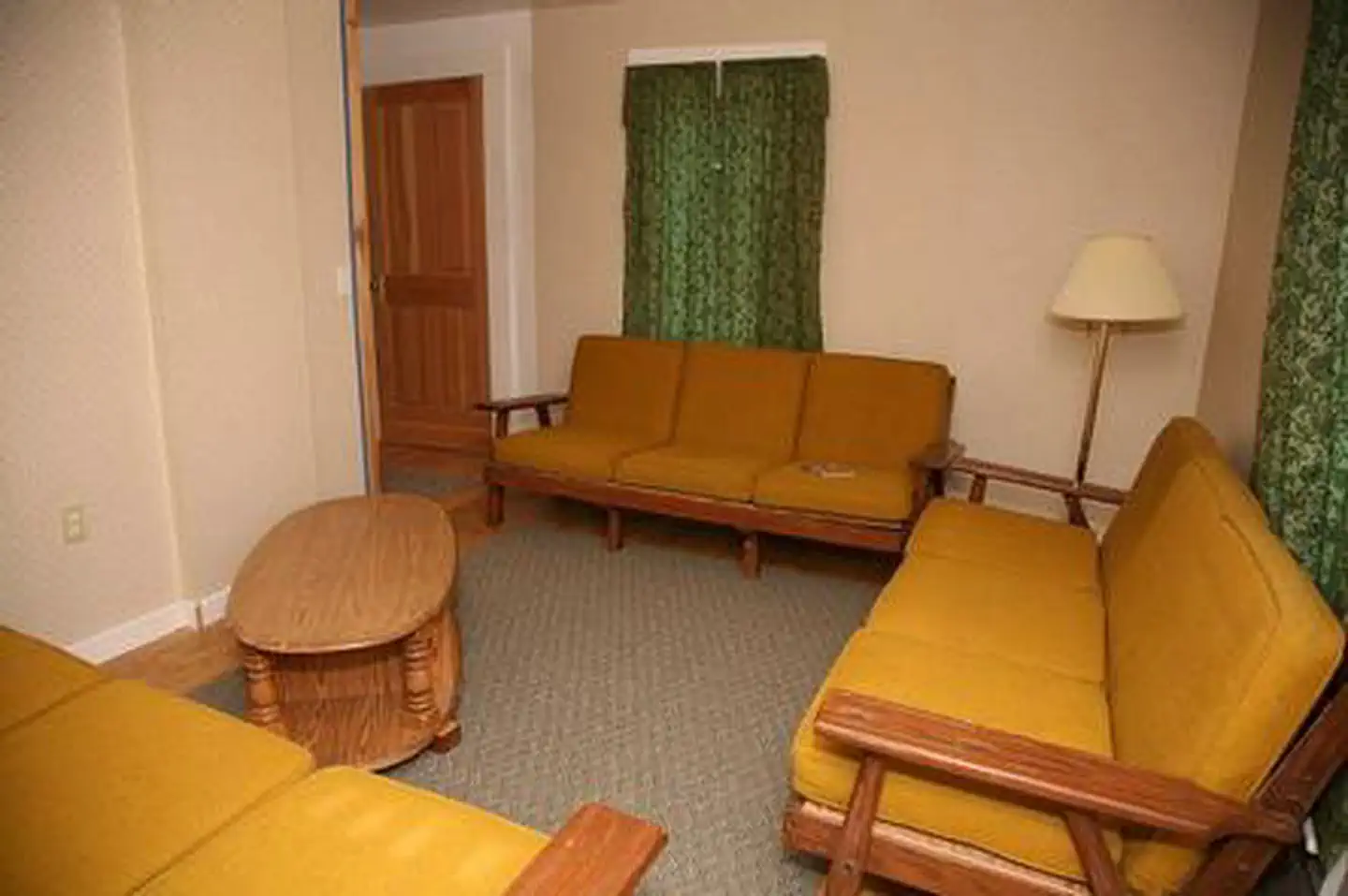 CARETAKERS CABIN photo 4