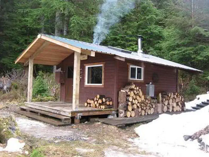CASCADE CREEK CABIN photo 2
