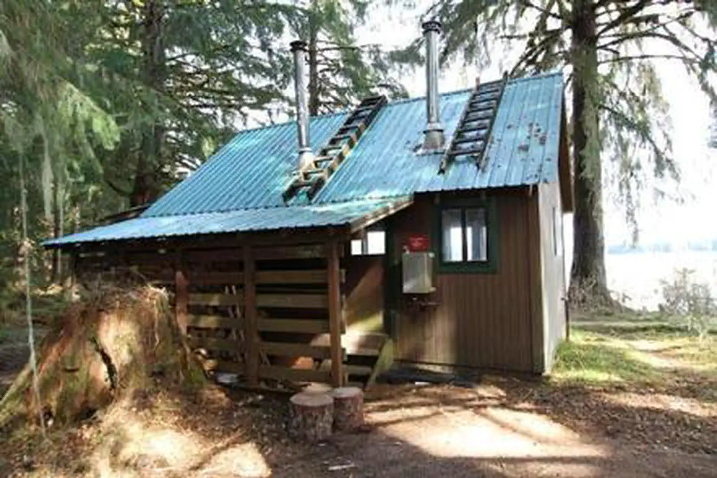 CASTLE FLATS CABIN photo 5