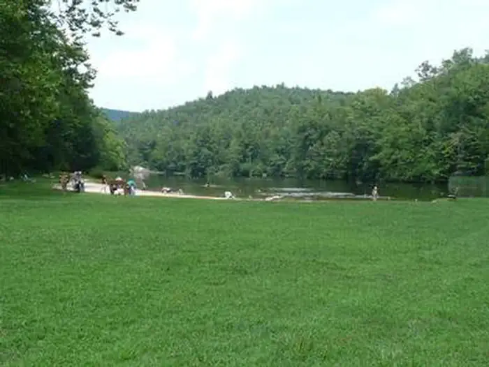 CAVE MOUNTAIN LAKE GROUP PICNIC SHELTER photo 5