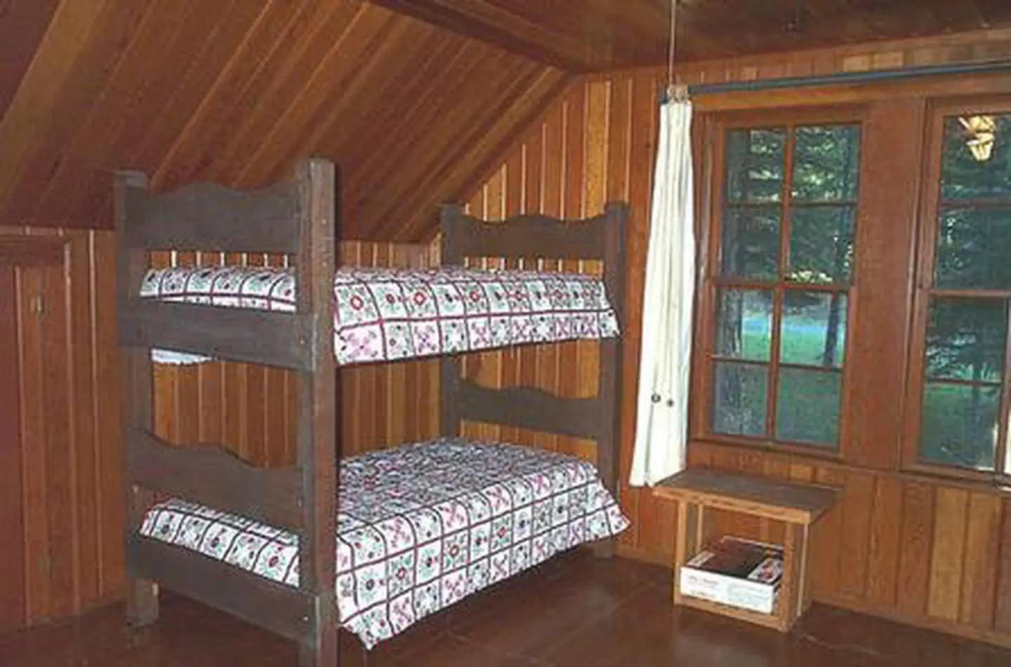CLACKAMAS LAKE HISTORIC CABIN photo