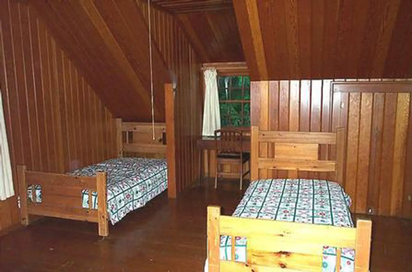 CLACKAMAS LAKE HISTORIC CABIN photo 4