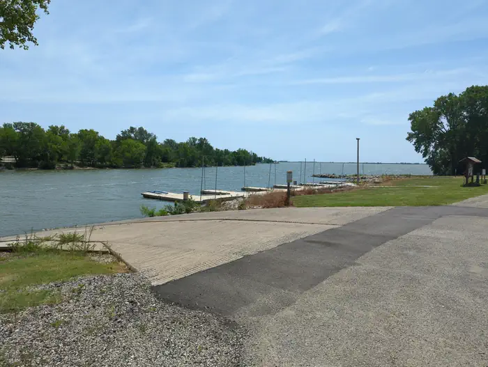 COTTONWOOD POINT photo 3