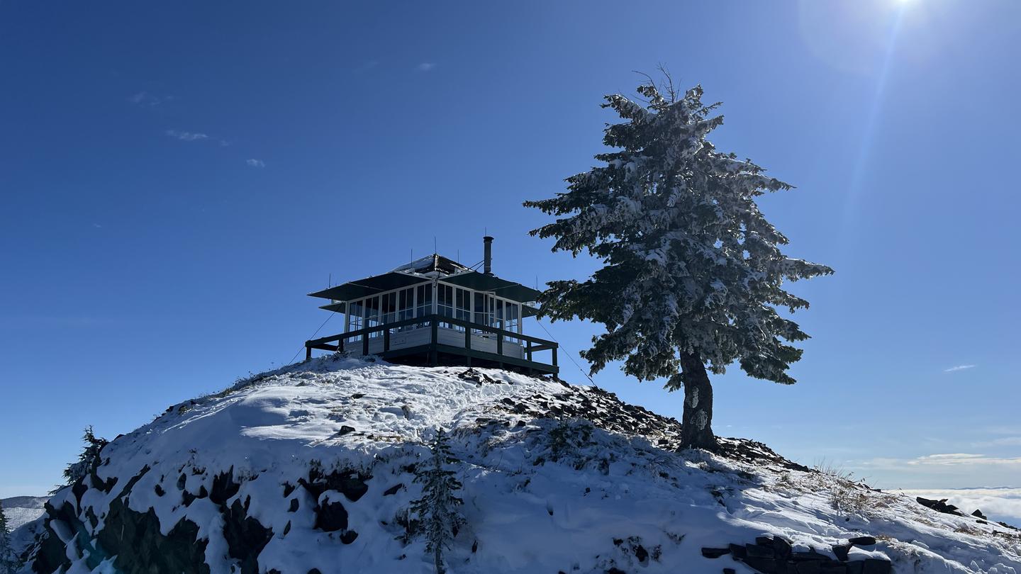 COUGAR PEAK LOOKOUT photo
