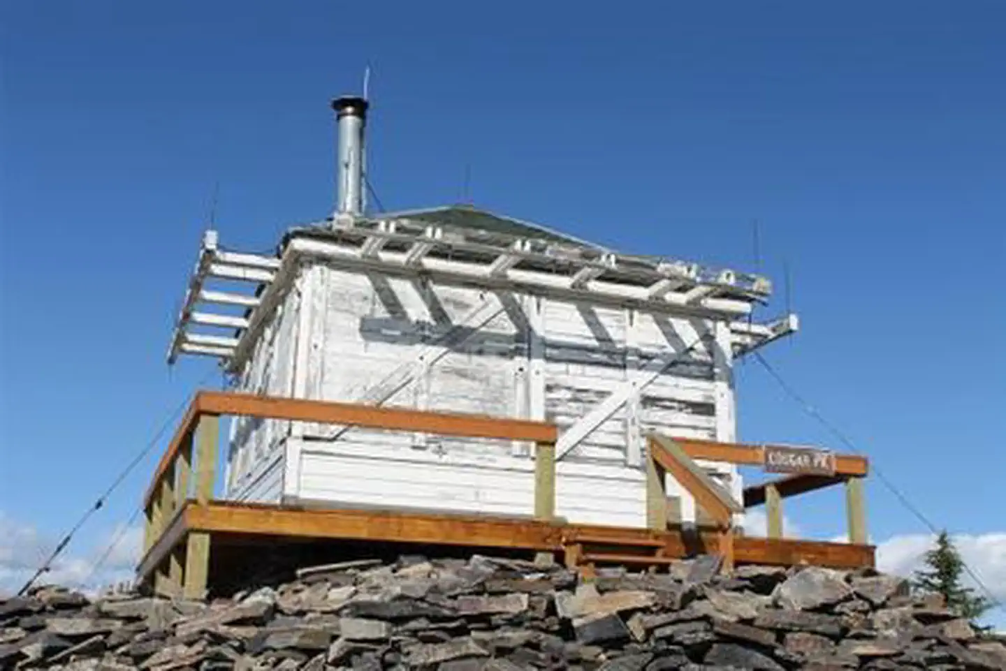 COUGAR PEAK LOOKOUT photo 3