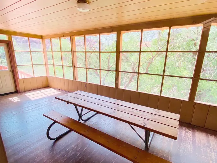 CRESCENT MOON RANCH CABIN photo 4