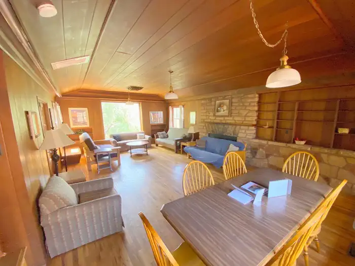 CRESCENT MOON RANCH CABIN photo 5