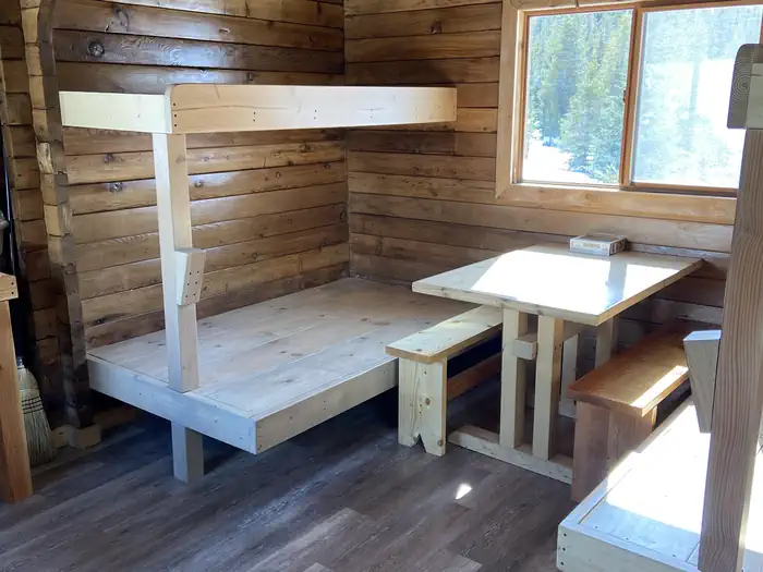 CRESCENT SADDLE CABIN photo 3