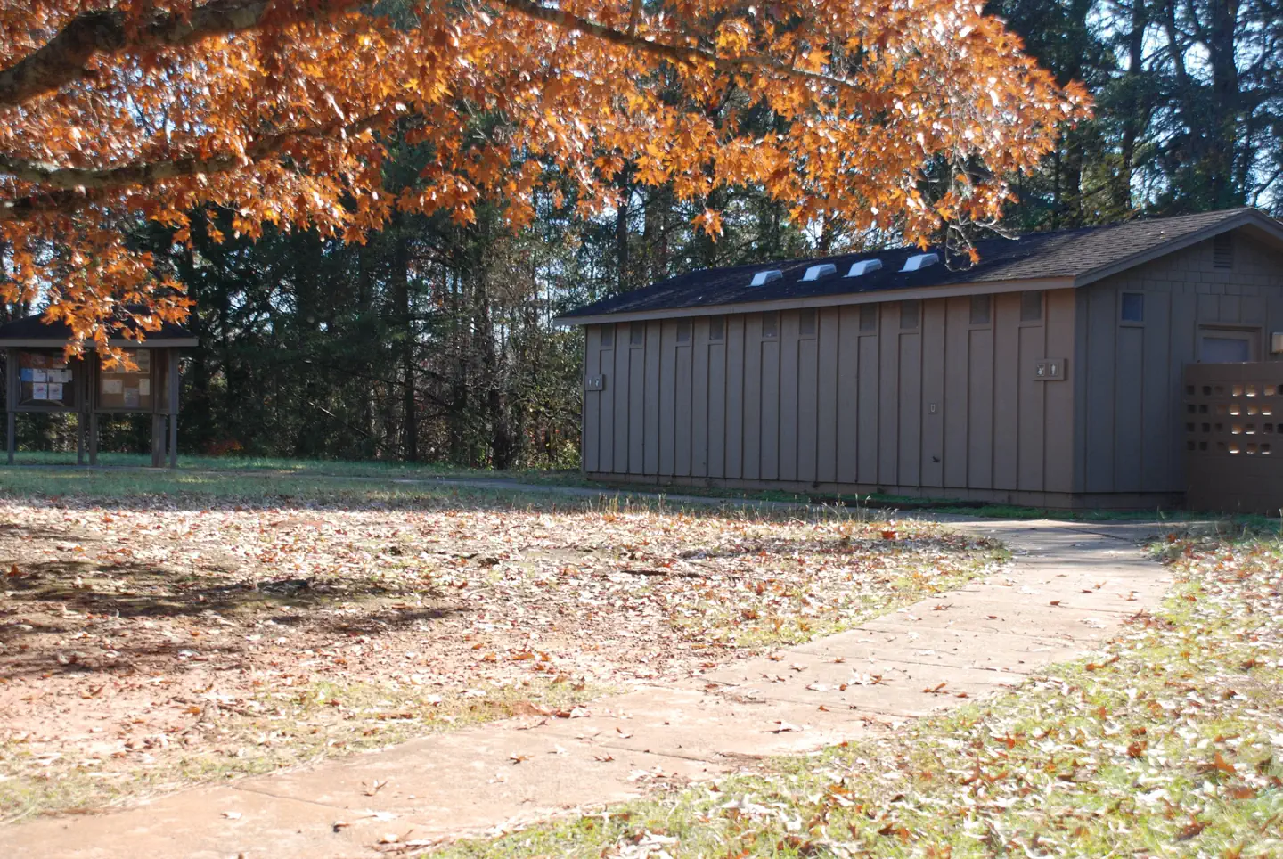 CRESCENT photo 2