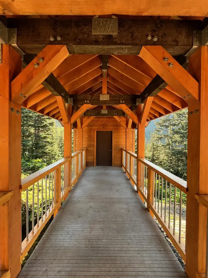 DAN MOLLER CABIN photo 5