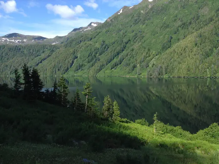 DAVIDOF LAKE CABIN photo 2