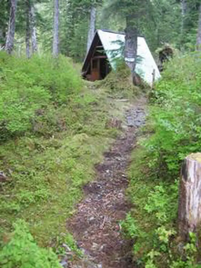 DAVIDOF LAKE CABIN photo 3