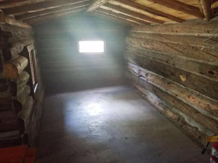 DAWSON CABIN photo 3