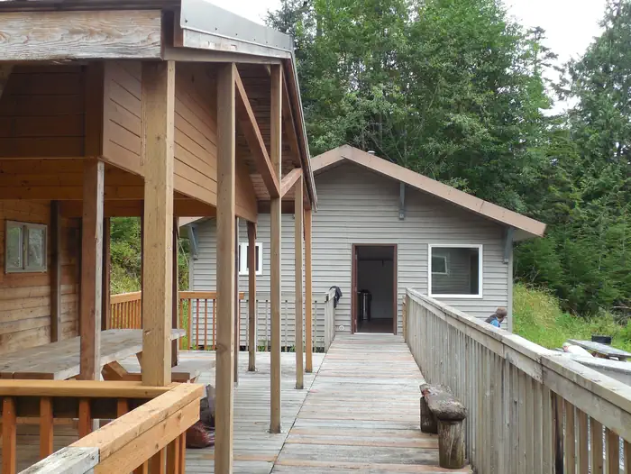 DEEP BAY CABIN photo 4