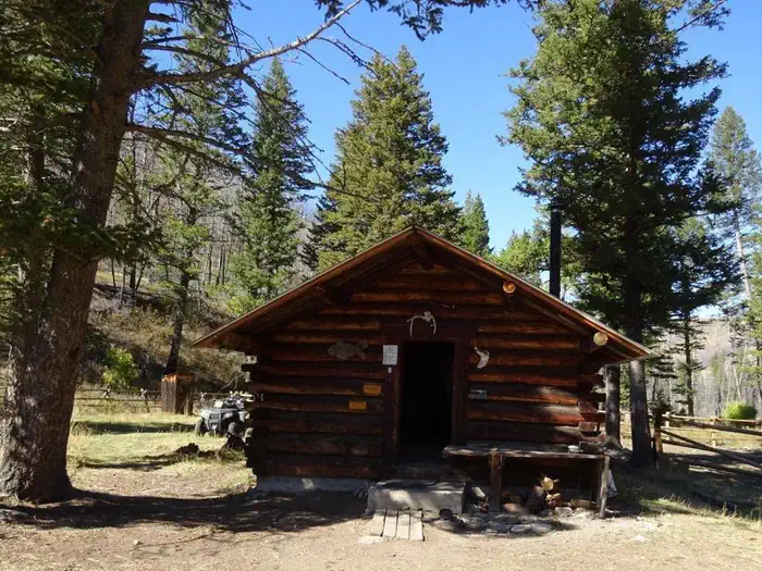 DEER CREEK CABIN (MT) photo 2