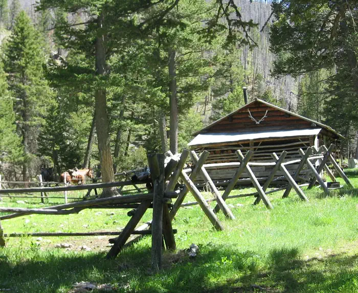 DEER CREEK CABIN (MT) photo 4
