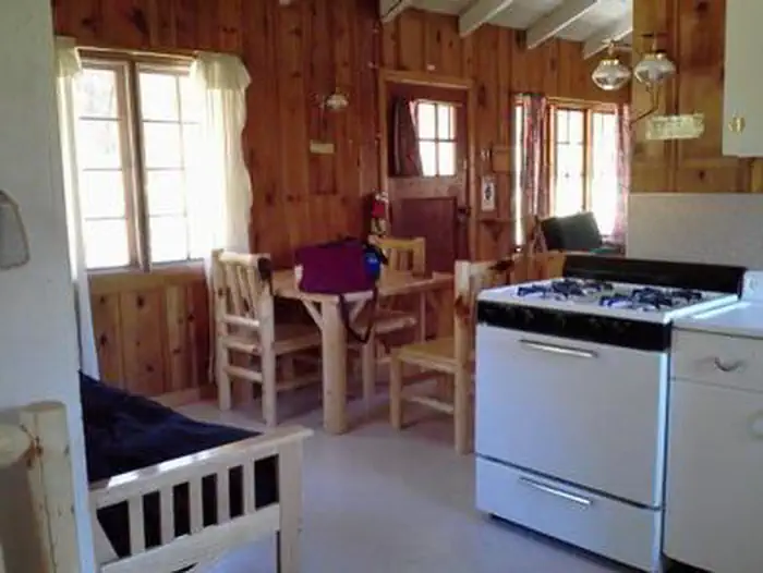 DEER CREEK GUARD STATION CABIN photo 5