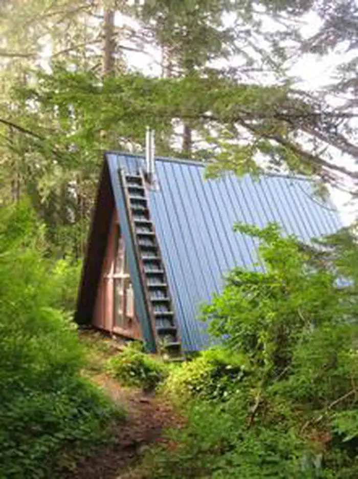 DEVILS ELBOW CABIN photo