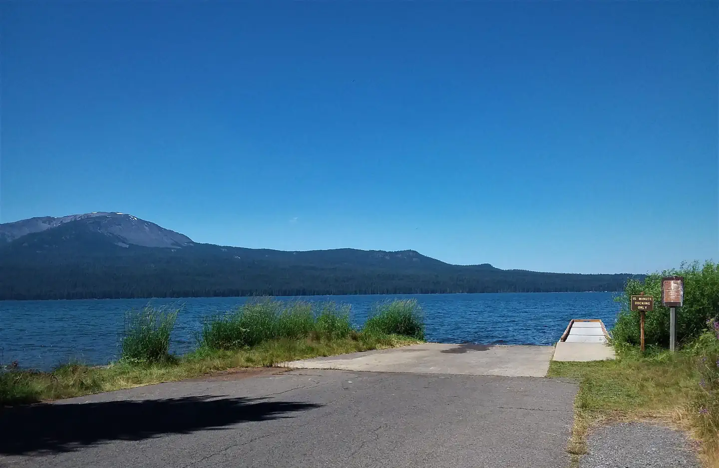 DIAMOND LAKE photo 2